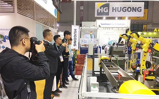 第二届进博会浙江日报拍摄MG不朽情缘意大利CEA展位
